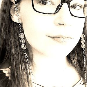 Beautiful eyeglass chain